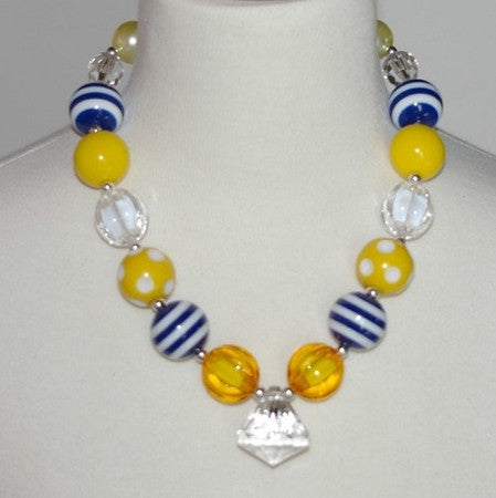 Nautical Yellow Chunky Necklace w/Diamond Shape Pendant - Gabskia